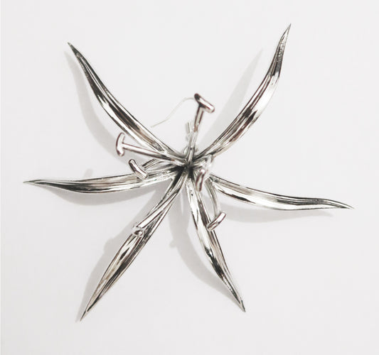 Crinum Asiaticum Single Earring